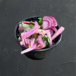 Cebolla morada curtida