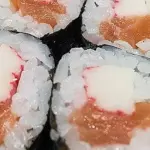 Kani e salmão