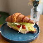 Croissant peito de peru