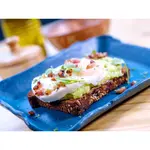 Avocado Toast com bacon crocante