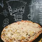 PIZZA PEQUEÑA TRADICIONAL