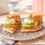 Waffles de yuca con huevo
