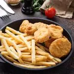 Papas Fritas con Nugget