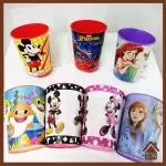 Vasos de plástico temáticos