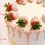 Bolo de morango cravejado
