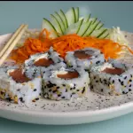 Uramaki Salmão