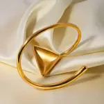 Pulsera con detalle triangulo(copy)