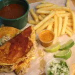 Combo2: 2 Tacos de Birria + Papas
