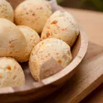 6 panes de yuca