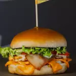 BURGER CHICKEN & PAPAS