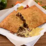 Pastel de Carne com Queijo