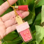 Strawberry milk con inicial keychain