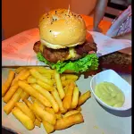 HAMBURGUESA ¨MI MUCHACHO¨