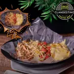 Salchipapa especial