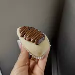 Coxinha de morango ninho e nutella