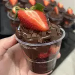 Bolo no Pote Morango com Chocolate