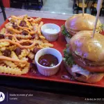 Combo 2 burguer  fritas.calabresa😃
