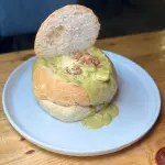 CUNDIDO CERDO AL PESTO
