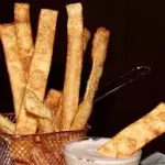 TIRINHAS DE PASTEL