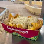 Nachos con cheddar