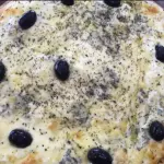 09. PIZZA DE ROQUEFORT