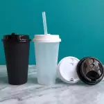 Vaso Reusable con Tapa