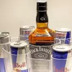 JACK DANIELS + 6 RED BULL