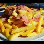 PAPAS CON QUESO CLASICO Y JAMON