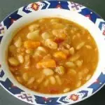 (GM) Medio Caldo de Habas