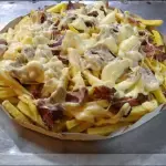 File de Frango com Fritas e Queijo