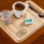 Café expresso água com gás