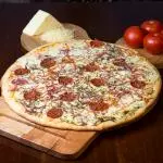PIZZA DE EMBUTIDOS