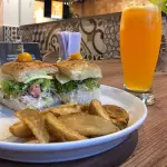 Sánduche de Pollo desmechado