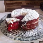 Bolo colorido com Brigadeiro Branco