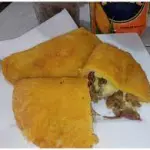 Empanada de cordon bleu de carne