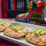 Tostadas de camarón x3