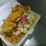 Salchi mostró de muslo