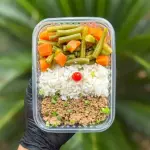 Carne moída ao sugo com legumes