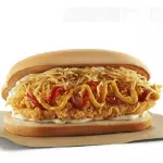 Cachorro quente de frango frito