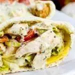 ARABE CON TIRAS DE POLLO SALTEADAS