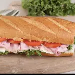Sandwich jamón y queso