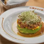 Tartar de trucha tropical