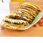 Cachapa con queso rallado