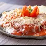 REFEIÇÃO PARMEGIANA DE FRANGO