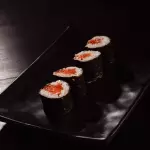 Hossomaki Salmão (8unid)