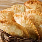 PASTEL DE CAMARÃO