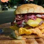 Mega Nacho Burguer