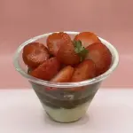 BOMBOM DE MORANGO