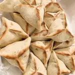 Esfiha Fechada de Queijo