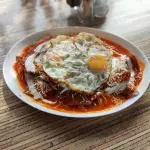 Chilaquiles con huevo